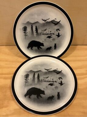 Big Sky Lodge Stoneware Collection Bruins Dinner Plates Lot Of 2 Bears